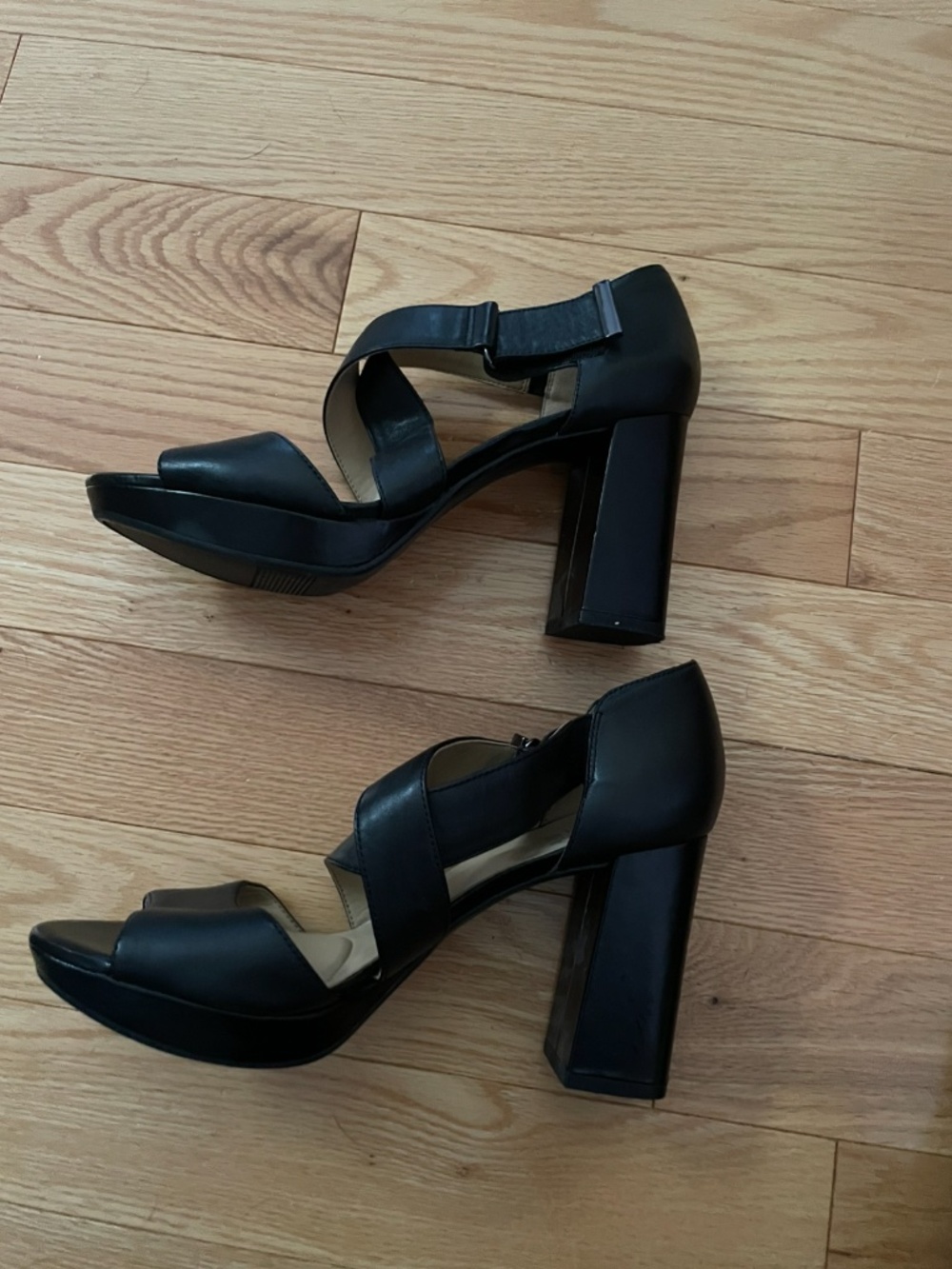 NAturalizer Heels, Black, Size 9M